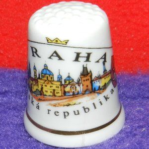 Collectible China Thimble Depicting Prague (Praha Ceska Republika) Very Rare!